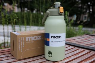 모즈스웨덴 MOZ 스웨덴 316 스텐 대용량 원터치 손잡이 보냉보온병 — 5점을 준 리뷰어가 2023년 8월 올린 사용 사진