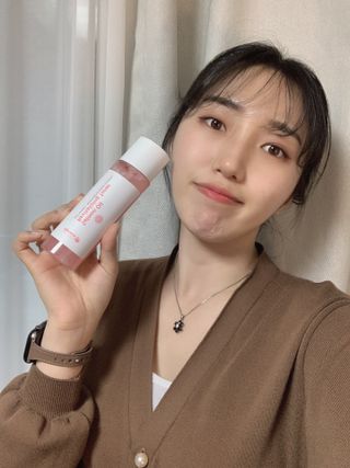 아이앤립 / EYENLIP 아이앤립 연어오일 리바이탈라이징 토너 — 5점을 준 리뷰어가 2021년 4월 올린 사용 사진