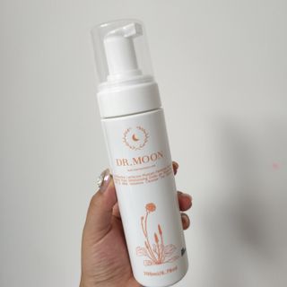 MF프리 [닥터문] 유산균 락토케어 질경초 여성청결제 200ml (폼타입) — 5점을 준 리뷰어가 2022년 7월 올린 사용 사진