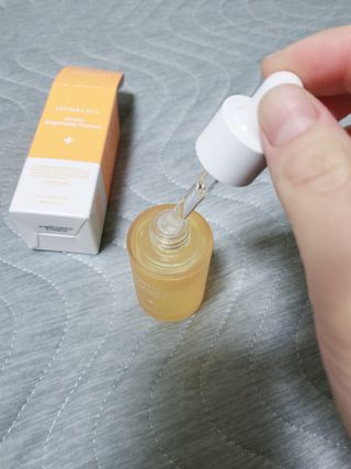 체르엠 스템앤셀 비타민 브라이트닝 에센스 30ml 1개 — 5점을 준 리뷰어가 2021년 9월 올린 사용 사진