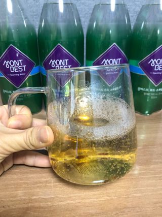 몽베스트 Montbest with Sparkling water Plain 20병 — 5점을 준 리뷰어가 2022년 10월 올린 사용 사진