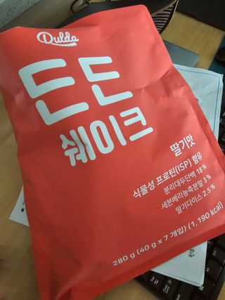 [덜다] 든든 식물성 단백질 쉐이크 40g X 7입 (곡물/딸기) — 5점을 준 리뷰어가 2023년 8월 올린 사용 사진