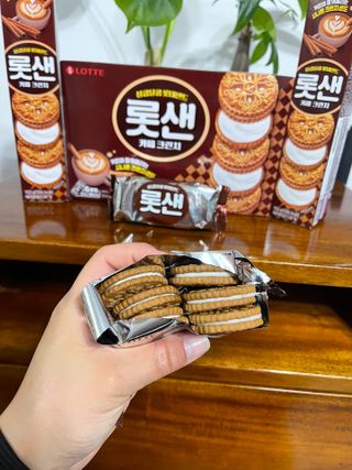 롯데제과 롯샌 카페크런치 — 5점을 준 리뷰어가 2021년 10월 올린 사용 사진