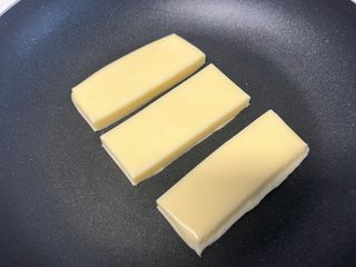 앙투어솔레 아일랜드 구워먹는 치즈 100 자연 치즈 와인안주 300g(100g x 3팩) — 5점을 준 리뷰어가 2022년 8월 올린 사용 사진
