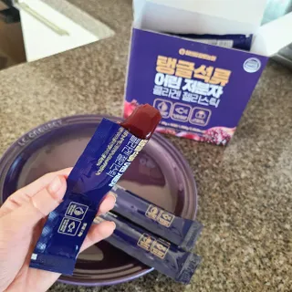 참앤들황토농원 맛있게 탱글탱글! 탱글석류 어린저분자 콜라겐 젤리스틱 1박스 ♥총 50포♥ — 5점을 준 리뷰어가 2023년 2월 올린 사용 사진