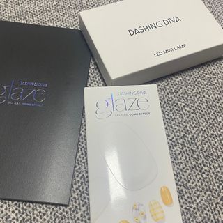 데싱디바 글레이즈 젤네일 스노쿨링 네일_5종 중 택 1 — 4.5점을 준 리뷰어가 2021년 8월 올린 사용 사진