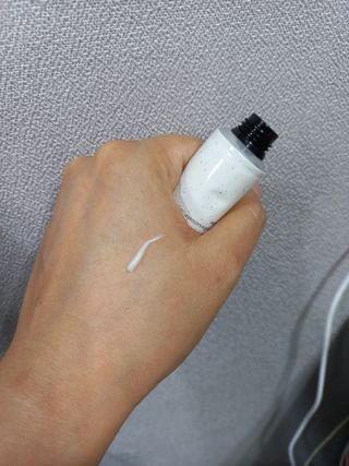 멈칫(MUMCHIT) 넥퍼퓸 NECKPERFUME 2가지 향 — 4점을 준 리뷰어가 2021년 11월 올린 사용 사진