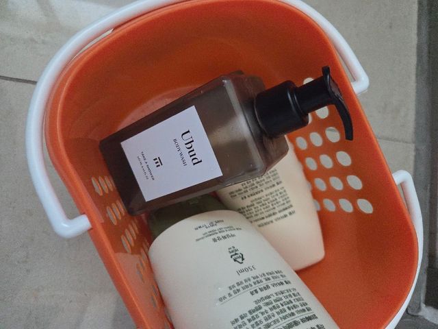 [에이블리+쿠폰]우붓 바디워시 Ubud BODY WASH 250ML 리뷰 사진
