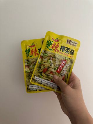 루시델리 야미하우스 홍콩 스파이시 프리미엄 짜사이 무침 500g — 5점을 준 리뷰어가 2024년 6월 올린 사용 사진