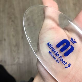 미라클풋 유리발각질제거기 물없이 쓱싹쓱싹 몇번만에 발각질 완벽제거 — 5점을 준 리뷰어가 2021년 10월 올린 사용 사진