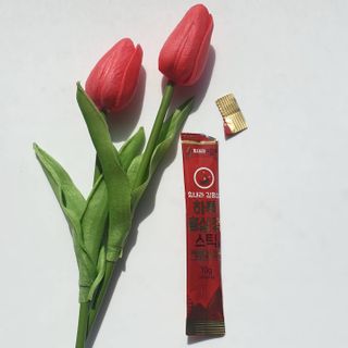 힘내라김홍삼 하루홍삼정스틱 10g x 10포 — 4.5점을 준 리뷰어가 2021년 3월 올린 사용 사진