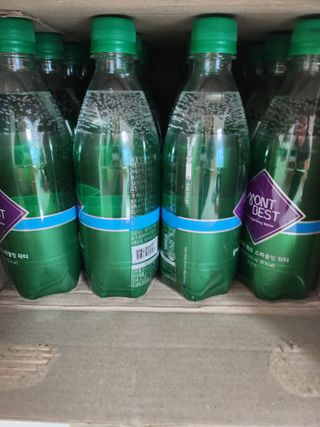 몽베스트 Montbest with Sparkling water Plain 20병 — 5점을 준 리뷰어가 2022년 12월 올린 사용 사진