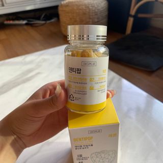 작심연구소 구취제거+충치예방+치아화이트닝 마법의 캔디 덴티팝3종(맛 랜덤 발송) — 3점을 준 리뷰어가 2022년 5월 올린 사용 사진