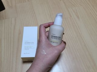 허블룸 콤부차 플랜트바이옴 비건 세럼 & 베지비타민앰플 — 5점을 준 리뷰어가 2021년 3월 올린 사용 사진