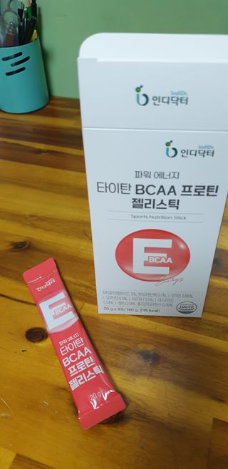[인디닥터] 타이탄 BCAA 프로틴 젤리스틱 — 5점을 준 리뷰어가 2022년 4월 올린 사용 사진