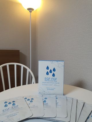 Dr.느루벗 느루벗 EGF FGF 스킨 리커버리 마스크 10장 — 4점을 준 리뷰어가 2021년 5월 올린 사용 사진