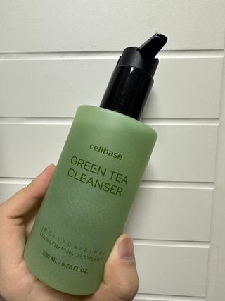 프리마인 메이크업과 들뜨는 각질까지 한방에 깐달걀로! 순하기까지한 셀베이스 그린티클렌저(200ml) — 5점을 준 리뷰어가 2023년 3월 올린 사용 사진