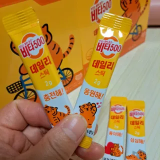 광동제약 [광동] 비타500데일리스틱 70포X2개 + 뚱랑이엽서 + 쇼핑백 증정 — 5점을 준 리뷰어가 2022년 11월 올린 사용 사진