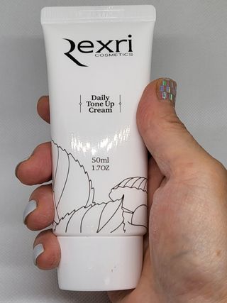 렉스리 데일리 톤업 크림 Rexri Daily Tone Up Cream — 5점을 준 리뷰어가 2022년 8월 올린 사용 사진