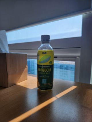 더그레잇티 콤부차 [매일유업] 더그레잇티 44kcal 콤부차 300ml *12개입 (오리지널 6개+베리리치 6개) — 5점을 준 리뷰어가 2023년 7월 올린 사용 사진