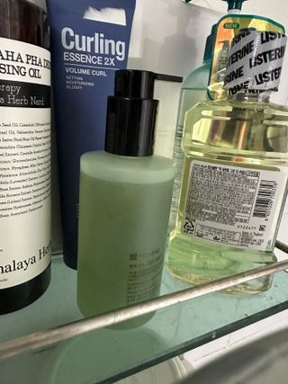 프리마인 메이크업과 들뜨는 각질까지 한방에 깐달걀로! 순하기까지한 셀베이스 그린티클렌저(200ml) — 5점을 준 리뷰어가 2023년 5월 올린 사용 사진