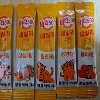 광동제약 [광동] 비타500데일리스틱 70포X2개 + 뚱랑이엽서 + 쇼핑백 증정 — 5점을 준 리뷰어가 2022년 11월 올린 사용 사진
