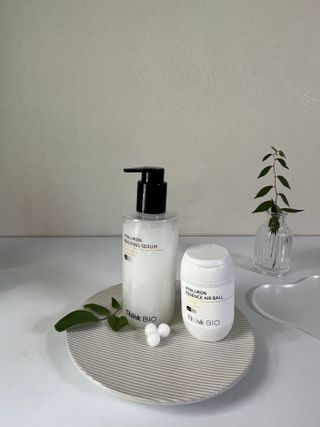 씽크바이오 히알루론 에센스 에어볼 28ea/ 부스팅 세럼 250ml 2종 세트 — 5점을 준 리뷰어가 2022년 8월 올린 사용 사진