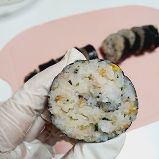 해풀잎 누구나 김밥*1ea [(혼합야채 35g *1ea,  김밥김 (5g, 5ea),  양념간장 (6g, 5ea), 참기름(5g, 2ea)] — 5점을 준 리뷰어가 2022년 10월 올린 사용 사진