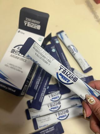 자연에온 아르긴포스 L-아르기닌 5555mg 스틱 15개입 1박스 — 5점을 준 리뷰어가 2022년 1월 올린 사용 사진