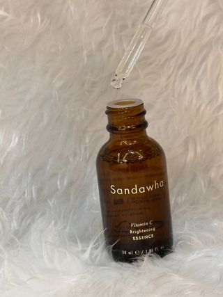 스킨큐어 산다화 비타민c 화이트닝 에센스 30ml — 4.5점을 준 리뷰어가 2023년 12월 올린 사용 사진