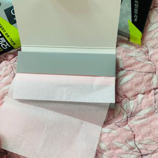 [갸스비] 메이크업은 그대로, 피지만 쏙 - BB킵 오일컨트롤 파우더 페이퍼 — 3점을 준 리뷰어가 2021년 7월 올린 사용 사진