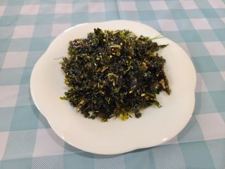 하나마이 [마마쿡] 전 청와대 천상현 셰프의 밑반찬  5종세트(소고기 장조림+연근조림+진미채+간장김자반+새우김자반) — 5점을 준 리뷰어가 2023년 4월 올린 사용 사진