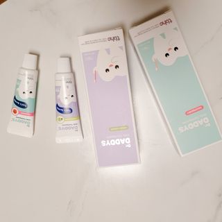 닥터데디스 안심저불소 키즈치약 (라즈베리, 청포도향 중 택 1) 60g +  여행용 미니 치약 15g — 5점을 준 리뷰어가 2022년 8월 올린 사용 사진