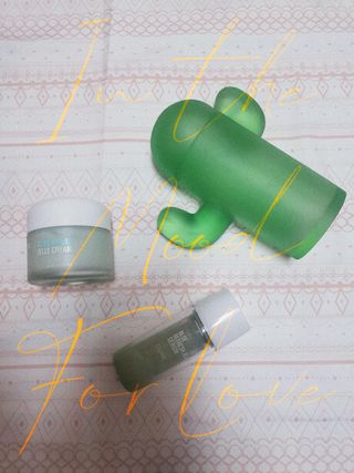 김정문알로에 큐어 큐어 알로에 리프레쉬 젤리 세럼, 큐어 알로에 하이드로 젤리 크림 — 4점을 준 리뷰어가 2021년 3월 올린 사용 사진