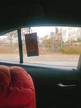 심폐소생소 [오늘도맑음] 차량용 악세사리 공기청정필터 이태리산 자동차용품 내부꾸미기 — 5점을 준 리뷰어가 2021년 12월 올린 사용 사진