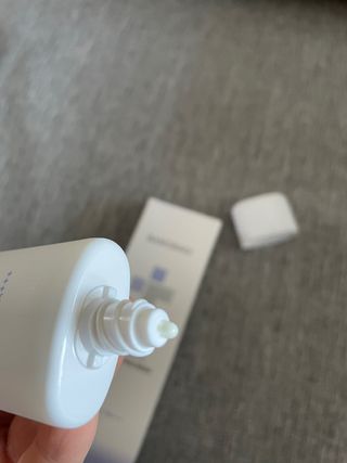 바노바기 코스메틱 바노바기 밀크씨슬 리페어 시카 선스크린 플러스 50ml — 3.5점을 준 리뷰어가 2023년 3월 올린 사용 사진
