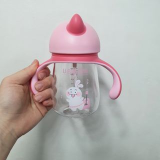 유비맘 트라이탄 코니빨대컵_컬러 랜덤 발송 — 5점을 준 리뷰어가 2021년 3월 올린 사용 사진