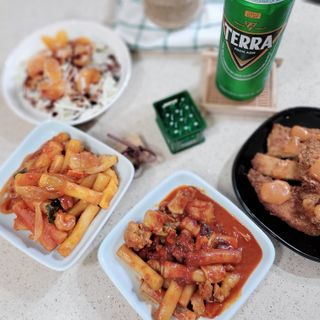 한성기업 무볼레 닭떡볶이+해물떡볶이 2종 세트 — 5점을 준 리뷰어가 2021년 10월 올린 사용 사진