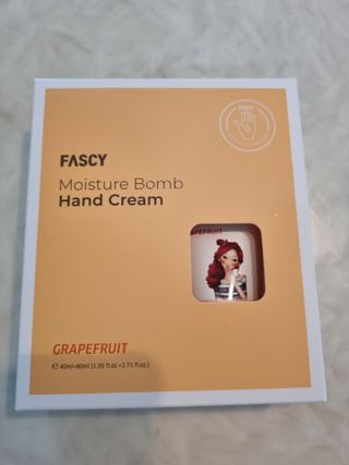파시 FASCY 高保湿ハンドクリーム40ml+80ml セット — 4점을 준 리뷰어가 2021년 8월 올린 사용 사진