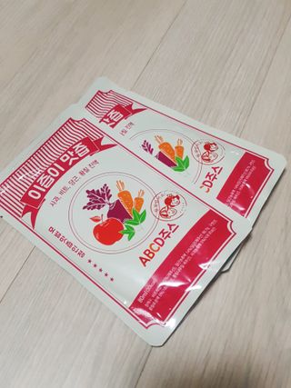 본황칠 이즙이 맛즙 ABC주스 30EA — 5점을 준 리뷰어가 2022년 7월 올린 사용 사진