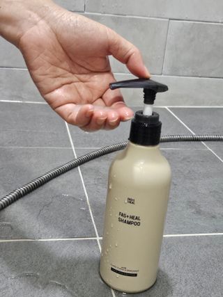 패스트힐(fast heal) 패스트힐 탈모증상완화샴푸 470ml — 5점을 준 리뷰어가 2023년 9월 올린 사용 사진