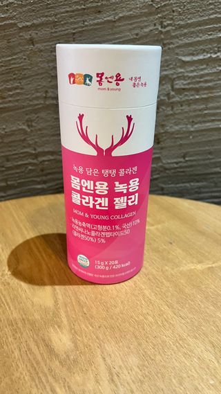 [몸엔용] 녹용 담은 탱탱 콜라겐 녹용 콜라겐 젤리 15g x 20포 — 5점을 준 리뷰어가 2022년 4월 올린 사용 사진