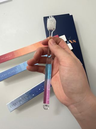 에브리모먼트 에브리 모먼트 칫솔 Every moment toothbrush — 4점을 준 리뷰어가 2022년 3월 올린 사용 사진