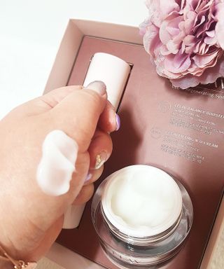 프리마인 바르기만 하면 철벽 스킨케어+24시간 마스크팩 효과. 셀라브 리제너레이팅 시스템 부스터+크림 세트 — 5점을 준 리뷰어가 2023년 5월 올린 사용 사진