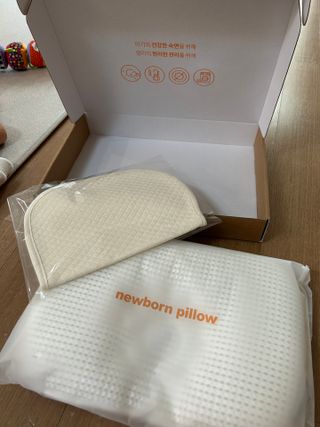 일상유희 newborn 뉴본필로우 아기두상관리베개 — 5점을 준 리뷰어가 2023년 1월 올린 사용 사진