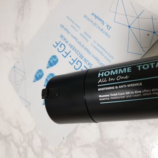 Dr.느루벗 느루벗 옴므 토탈 케어 올인원 118ml 남자 남성 스킨 로션 에센스 크림 화장품 — 5점을 준 리뷰어가 2021년 4월 올린 사용 사진