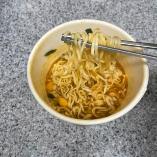 NISSIN 닛신 컵누들  4종 - 씨푸드오리지날, 씨푸드 스파이시, 씨푸드 커리, 씨푸드 XO소스 — 5점을 준 리뷰어가 2022년 12월 올린 사용 사진