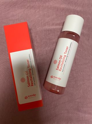 아이앤립 / EYENLIP 아이앤립 연어오일 리바이탈라이징 토너 — 5점을 준 리뷰어가 2021년 3월 올린 사용 사진