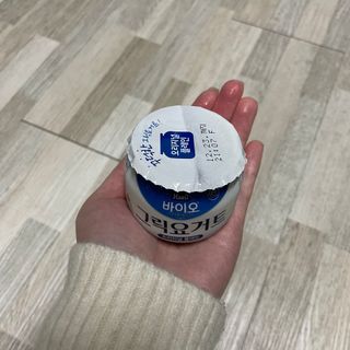 매일바이오 그릭요거트 오리지널 플레인 4개, 로스터리 커피믹스 4개 — 5점을 준 리뷰어가 2021년 12월 올린 사용 사진