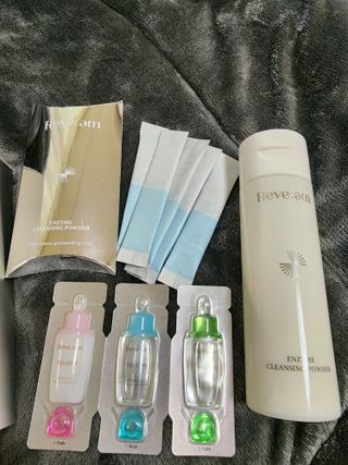 나우 [리브엠] 화해 1등 클렌징 파우더! 모공&피지 말끔순삭 — 5점을 준 리뷰어가 2023년 6월 올린 사용 사진